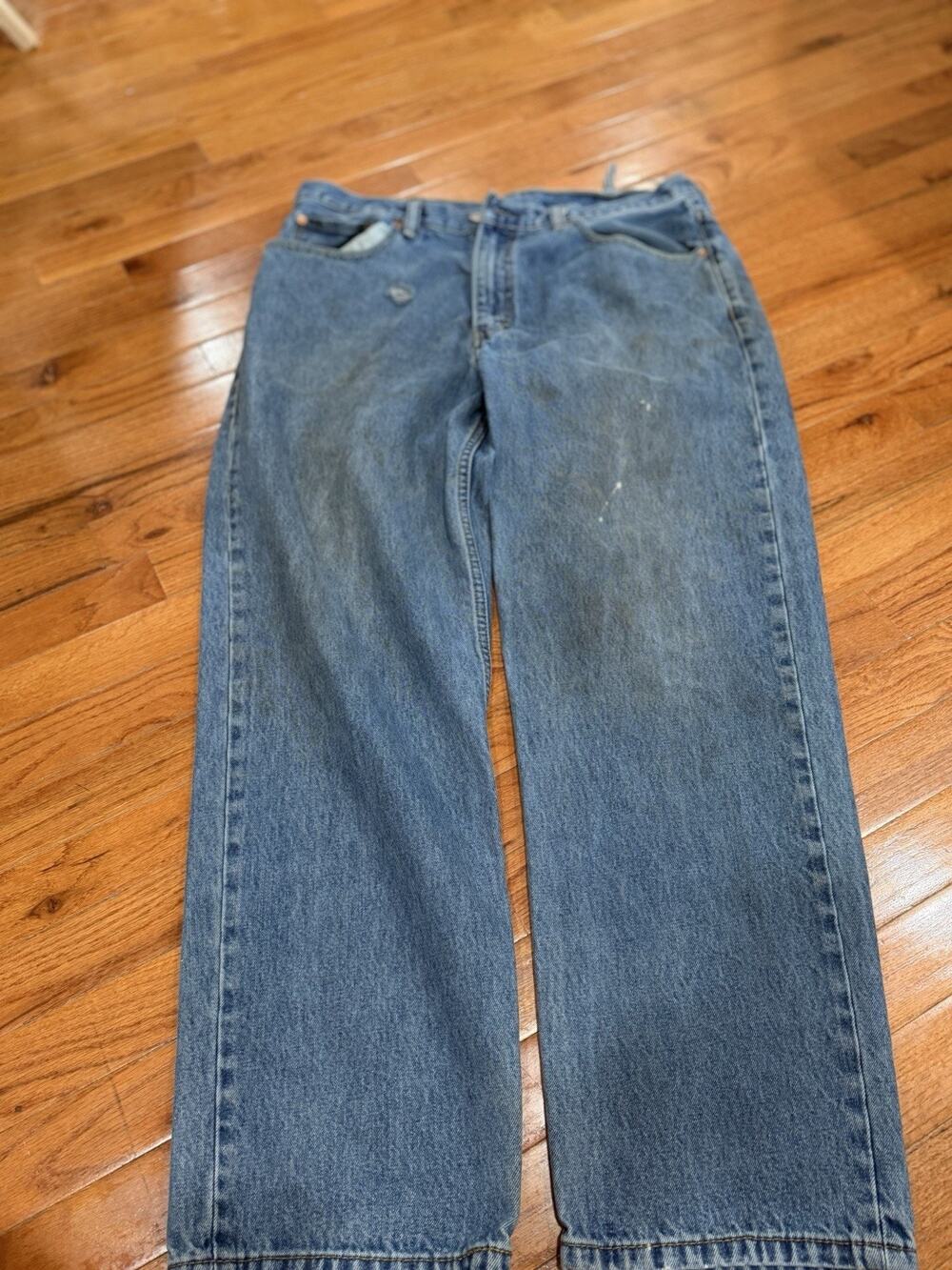 Levi's 550 Men Blue Jeans Tag 38x30 Actual 34x28 Distressed Thrashed As Is 90s
